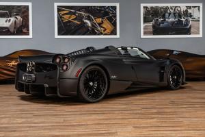 Pagani Huayra Roadster 2018 года  (NA)